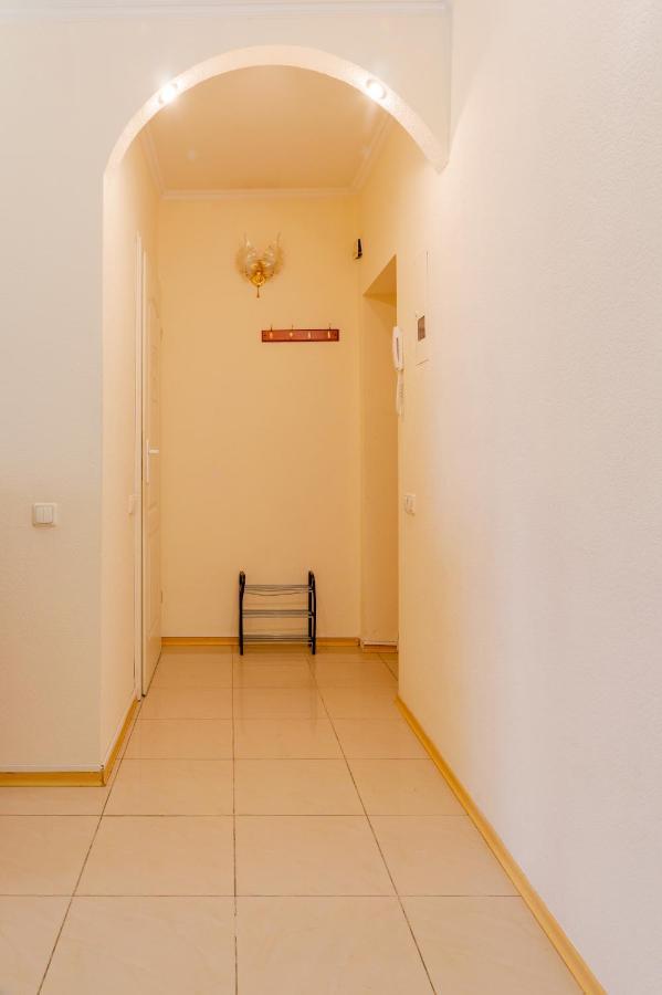 Apartment Triokhsviatytelskaya Street 3 Kiev Extérieur photo