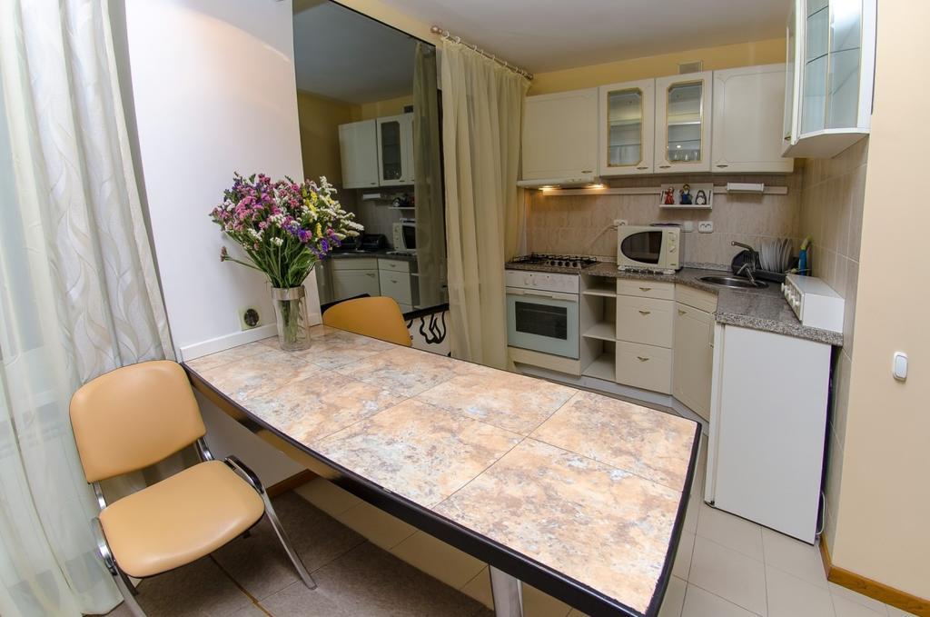 Apartment Triokhsviatytelskaya Street 3 Kiev Extérieur photo
