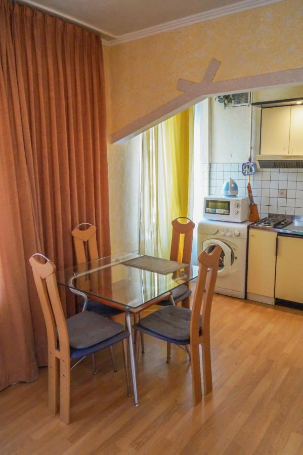 Apartment Triokhsviatytelskaya Street 3 Kiev Extérieur photo