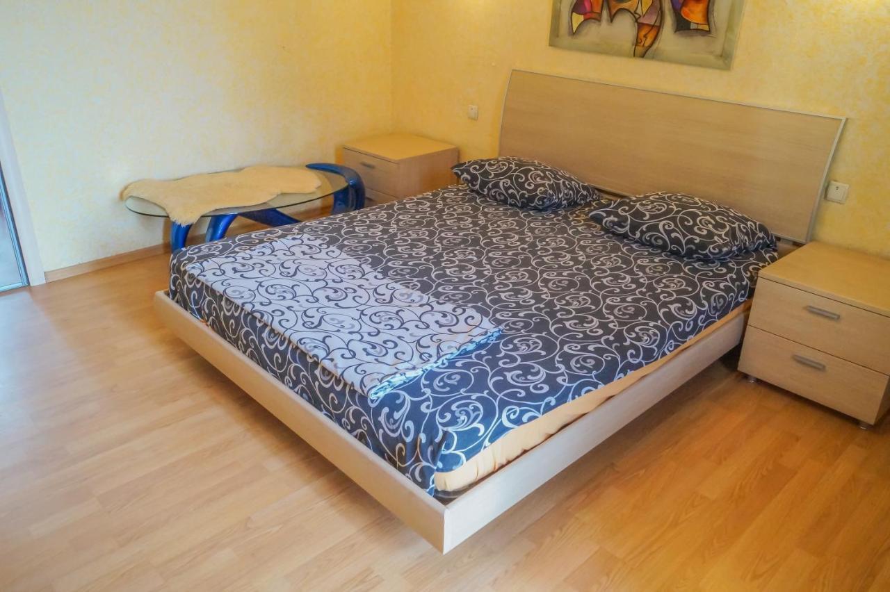 Apartment Triokhsviatytelskaya Street 3 Kiev Extérieur photo